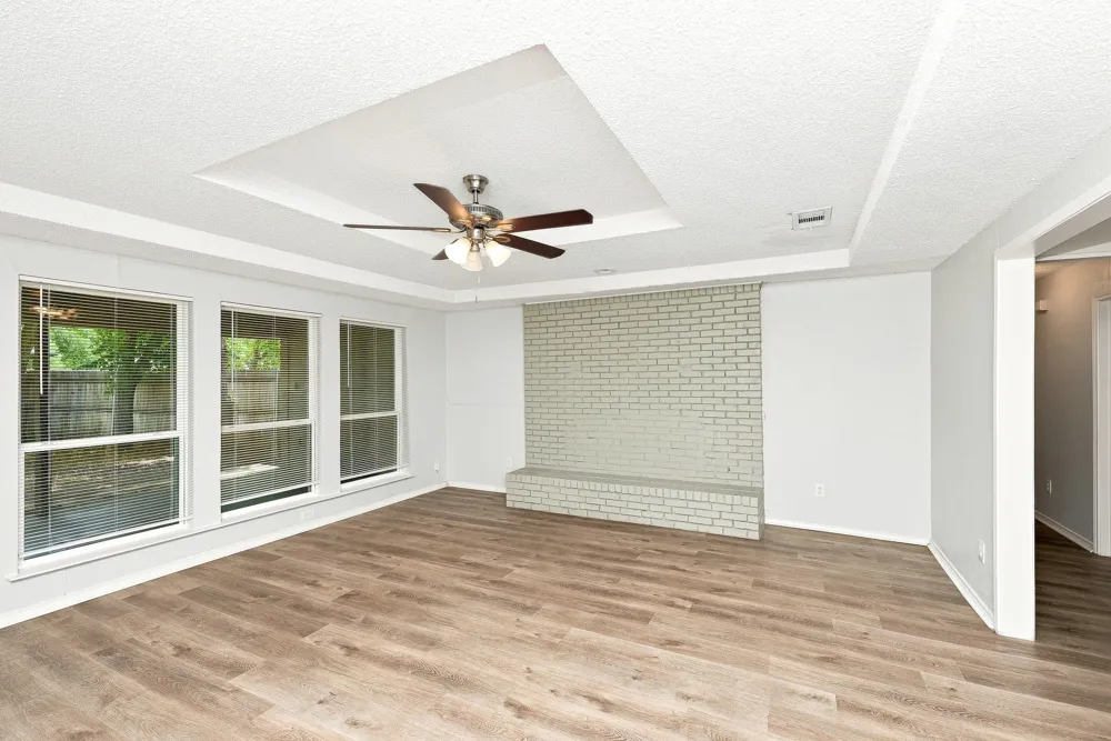 422 Ash Lane Lancaster, TX 75146