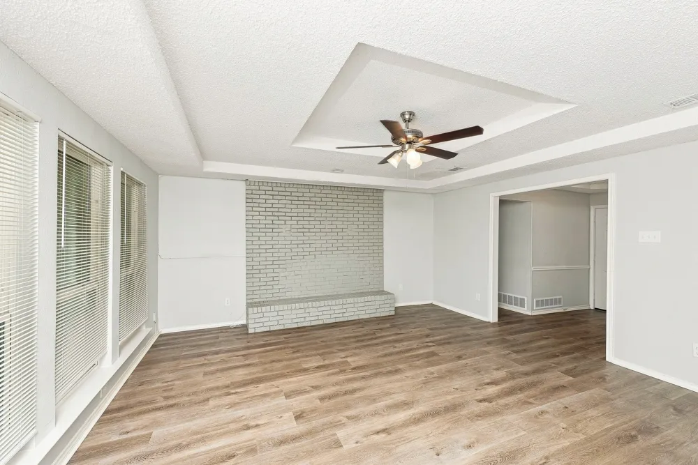 422 Ash Lane Lancaster, TX 75146