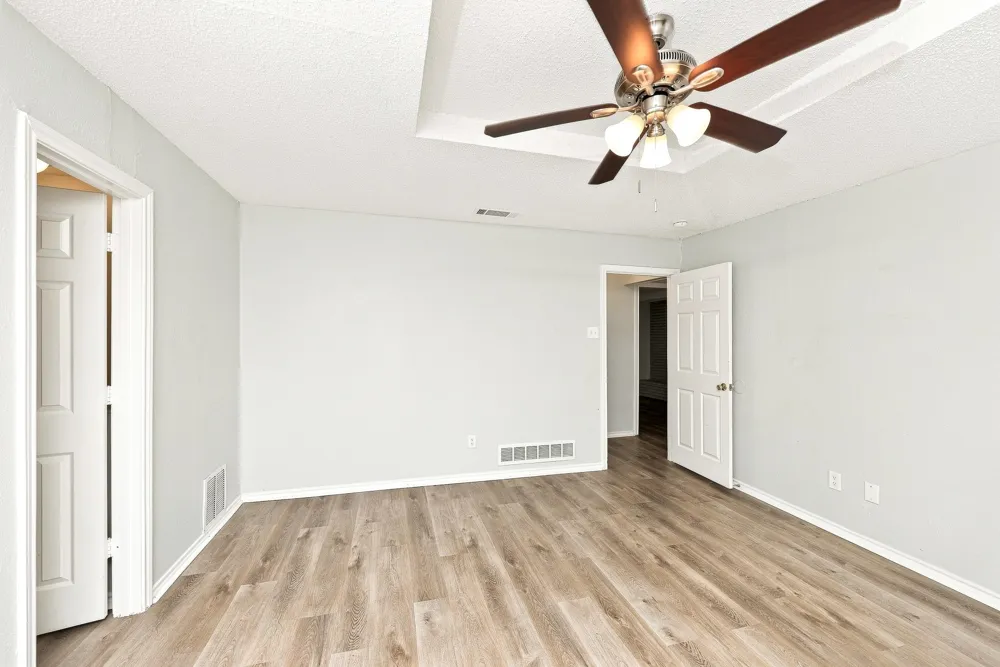 422 Ash Lane Lancaster, TX 75146