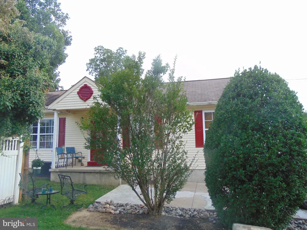 310 E 3RD AVENUE E Runnemede, NJ 08078
