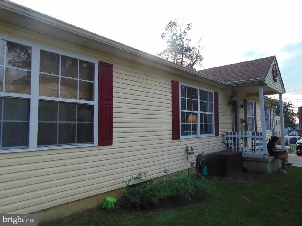 310 E 3RD AVENUE E Runnemede, NJ 08078