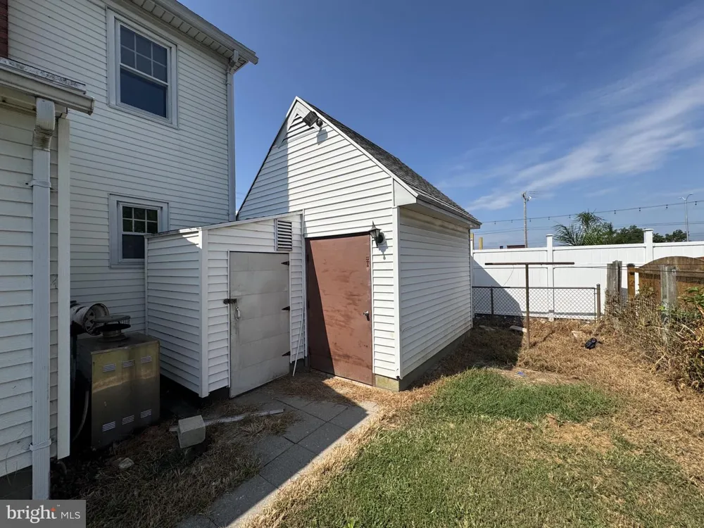 602 ROSLYN AVENUE Cambridge, MD 21613