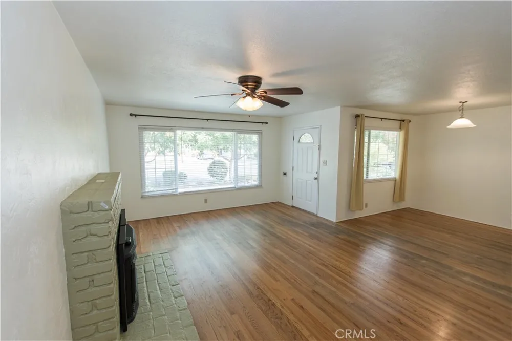 3522 E Redlands Fresno, CA 93726