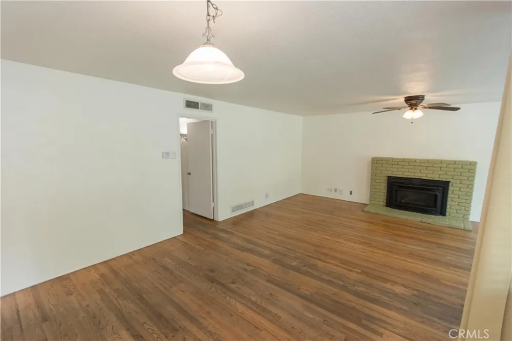 3522 E Redlands Fresno, CA 93726