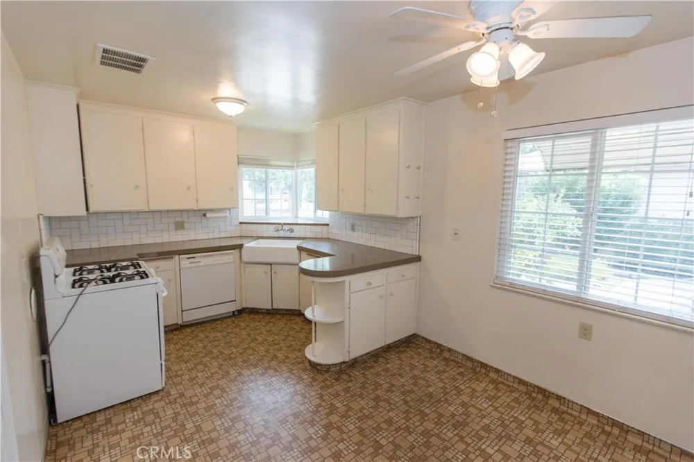 3522 E Redlands Fresno, CA 93726