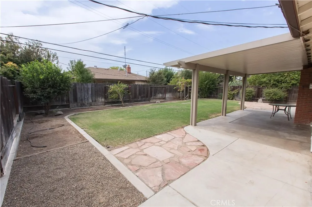 3522 E Redlands Fresno, CA 93726