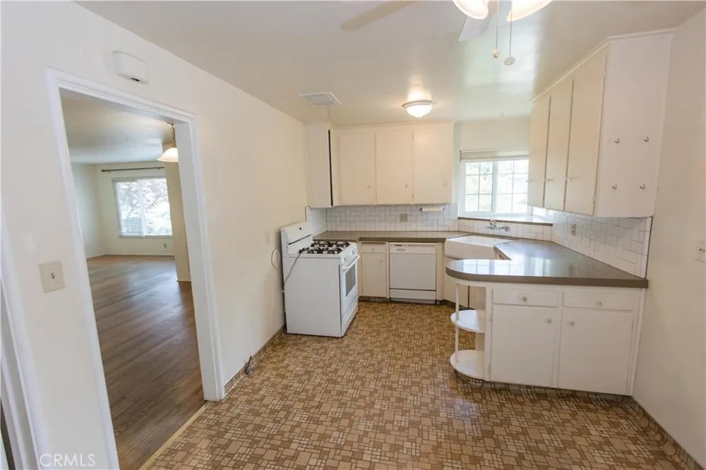 3522 E Redlands Fresno, CA 93726