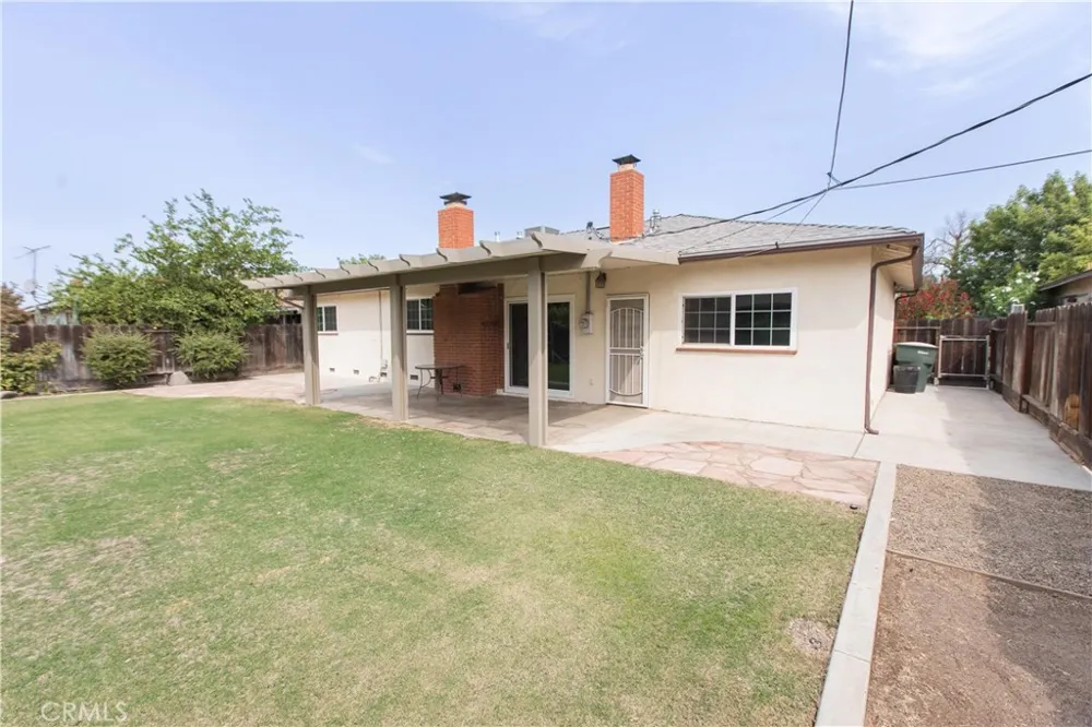 3522 E Redlands Fresno, CA 93726