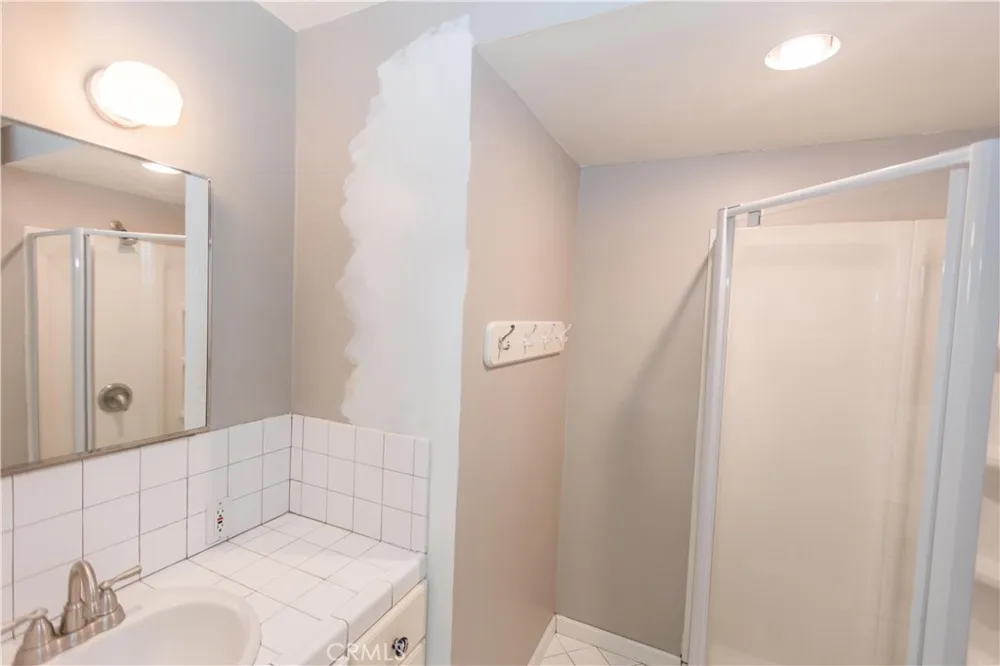 3522 E Redlands Fresno, CA 93726