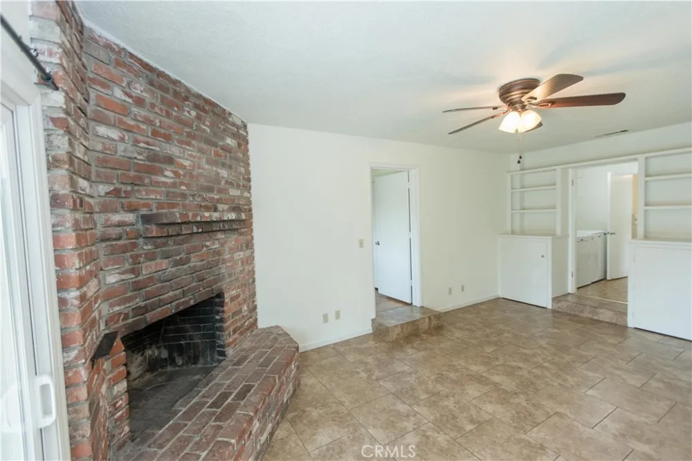 3522 E Redlands Fresno, CA 93726