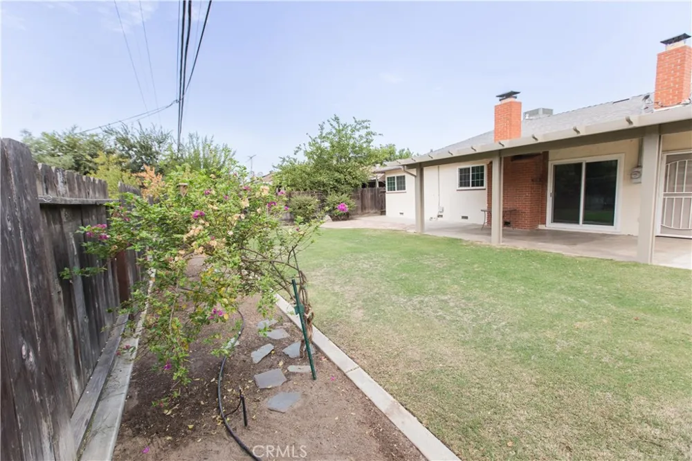 3522 E Redlands Fresno, CA 93726