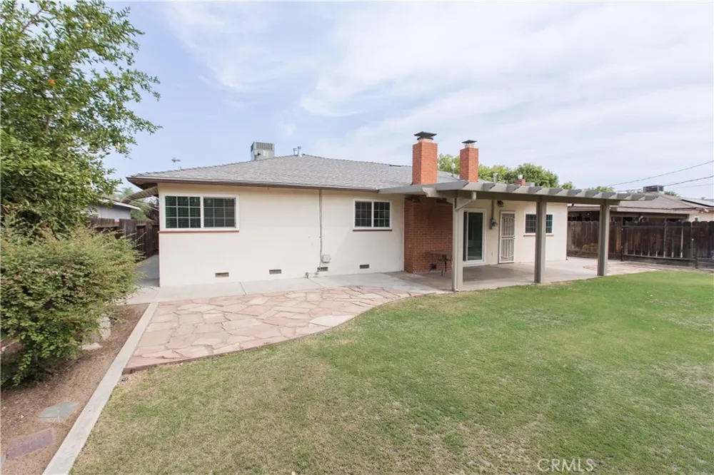 3522 E Redlands Fresno, CA 93726