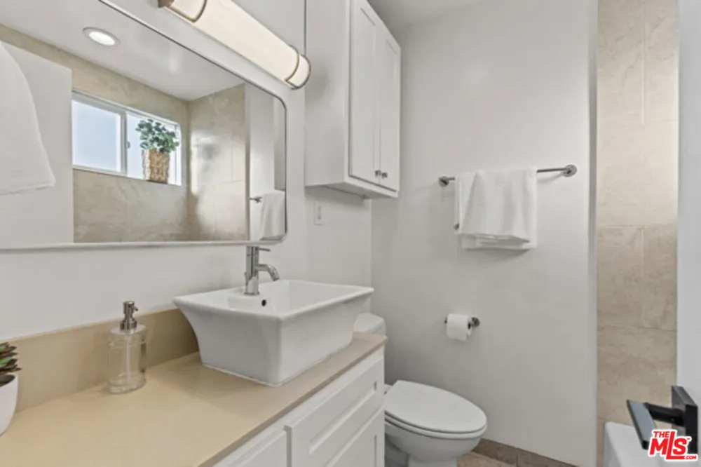 2402 Ocean Park Boulevard Santa Monica, CA 90405