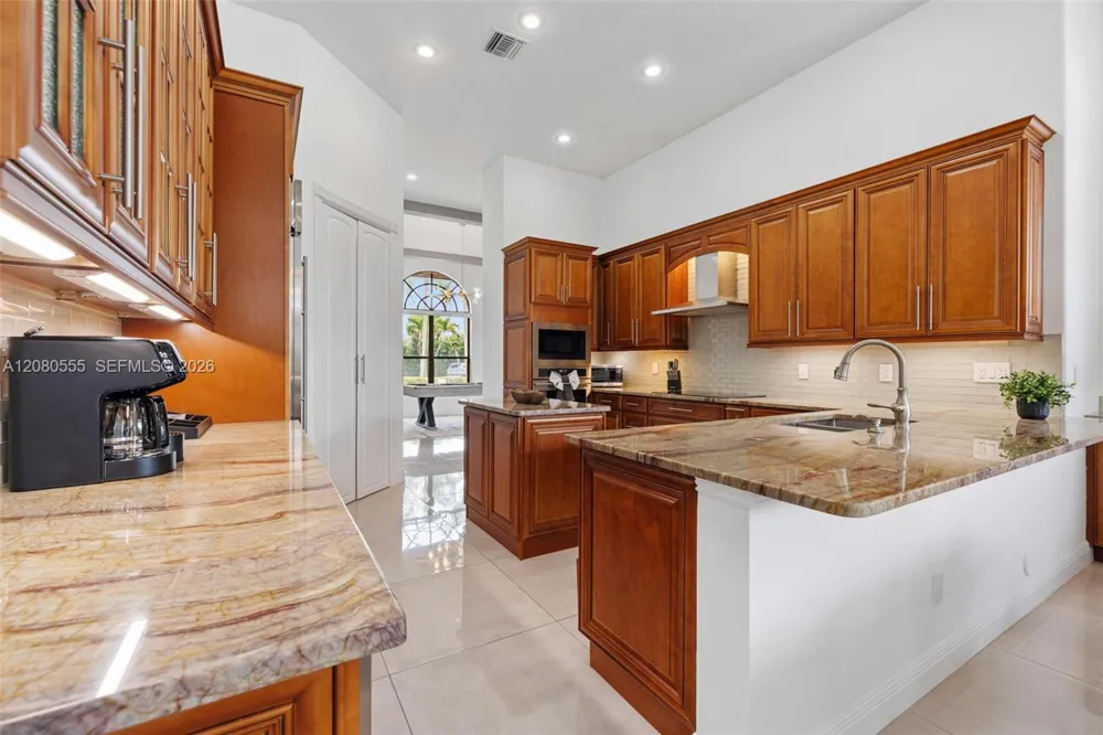 11613 NW 5th St Plantation, FL 33325