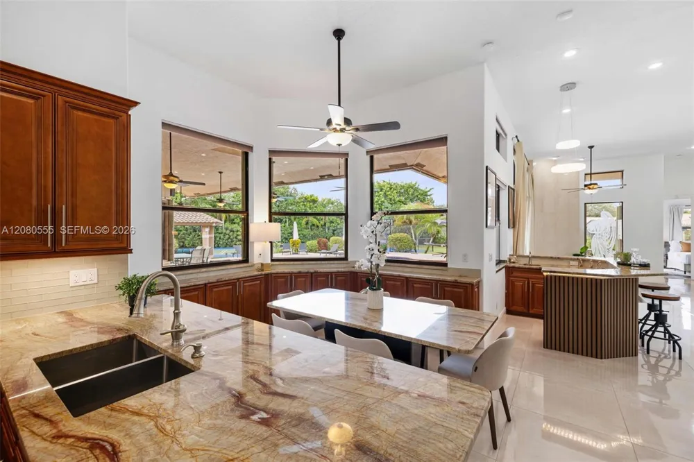 11613 NW 5th St Plantation, FL 33325