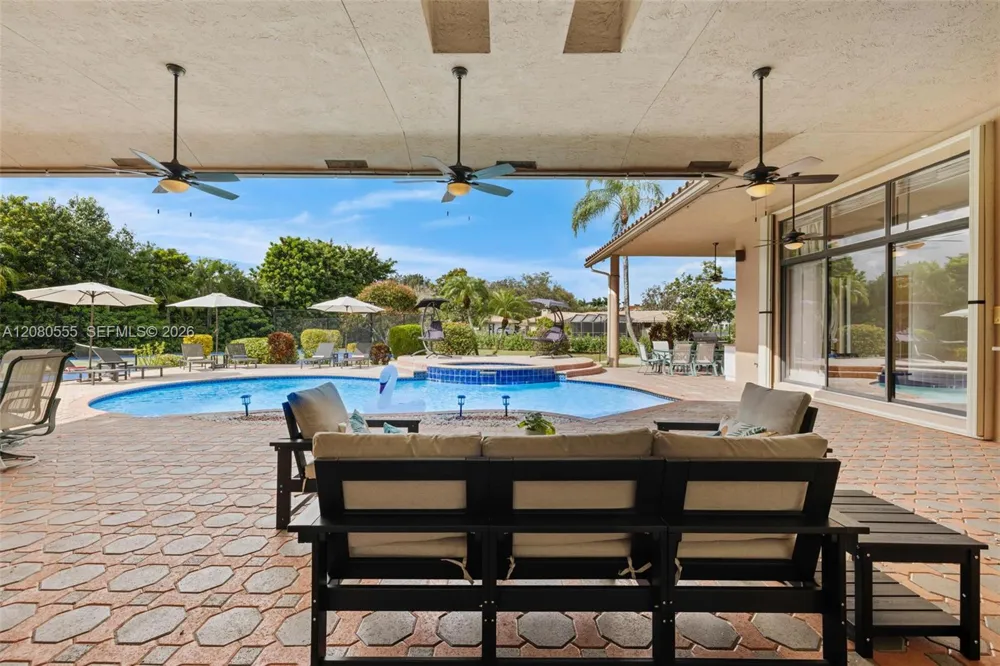 11613 NW 5th St Plantation, FL 33325