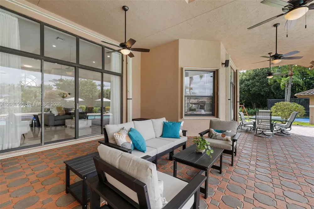 11613 NW 5th St Plantation, FL 33325