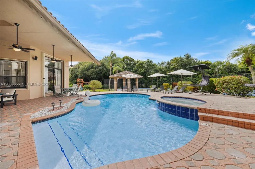 11613 NW 5th St Plantation, FL 33325
