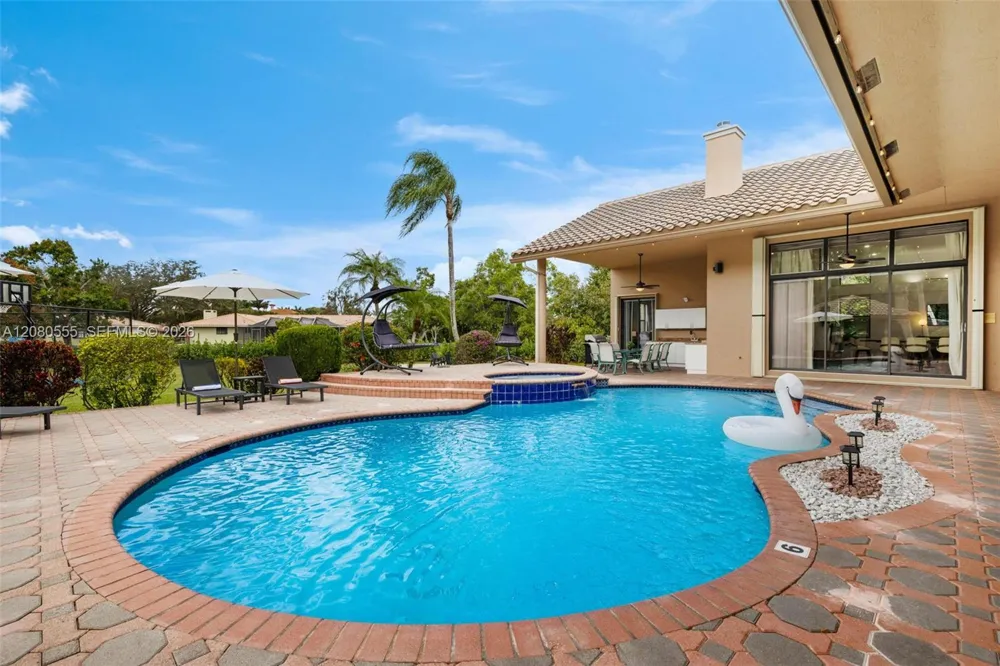 11613 NW 5th St Plantation, FL 33325