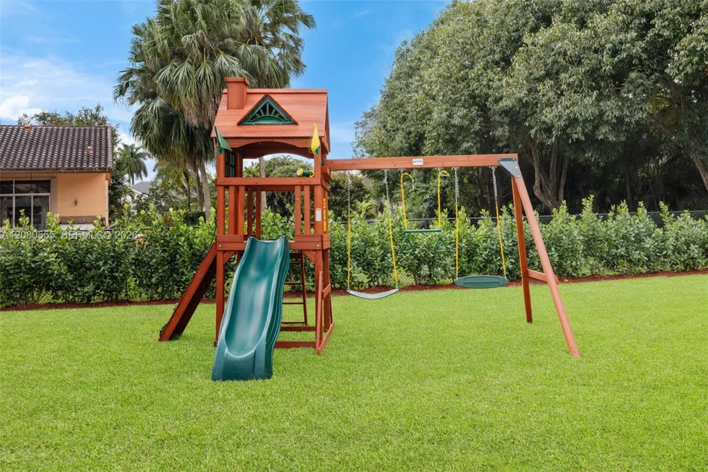 11613 NW 5th St Plantation, FL 33325