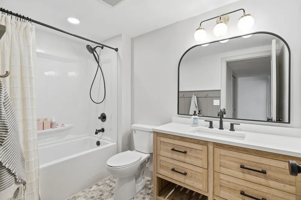 70070 2nd Avenue South Haven Charter Township, MI 49090