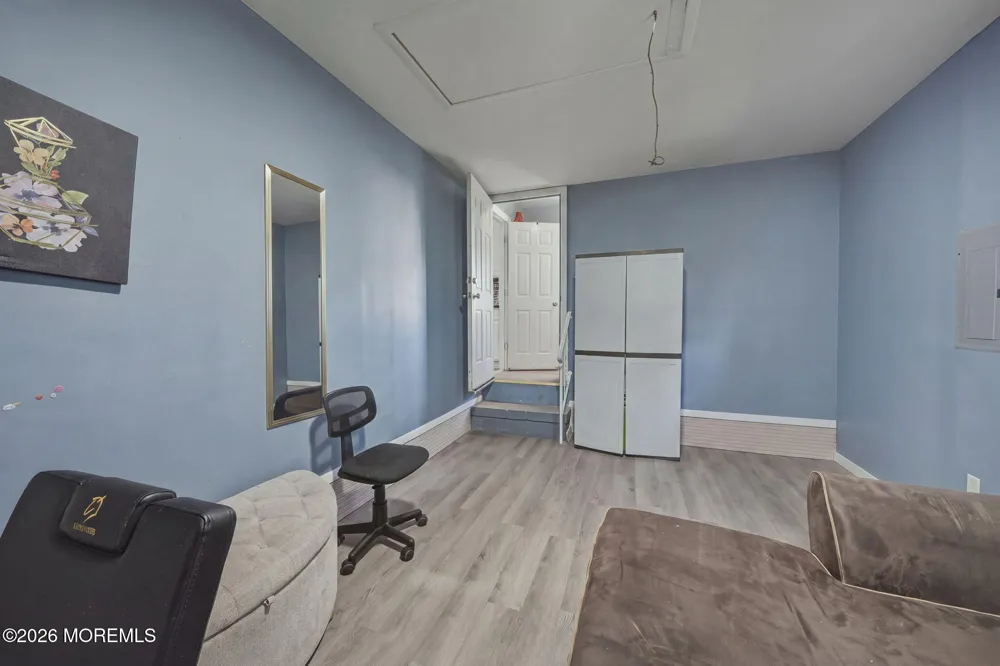 328 Mizzen Avenue Beachwood, NJ 08722