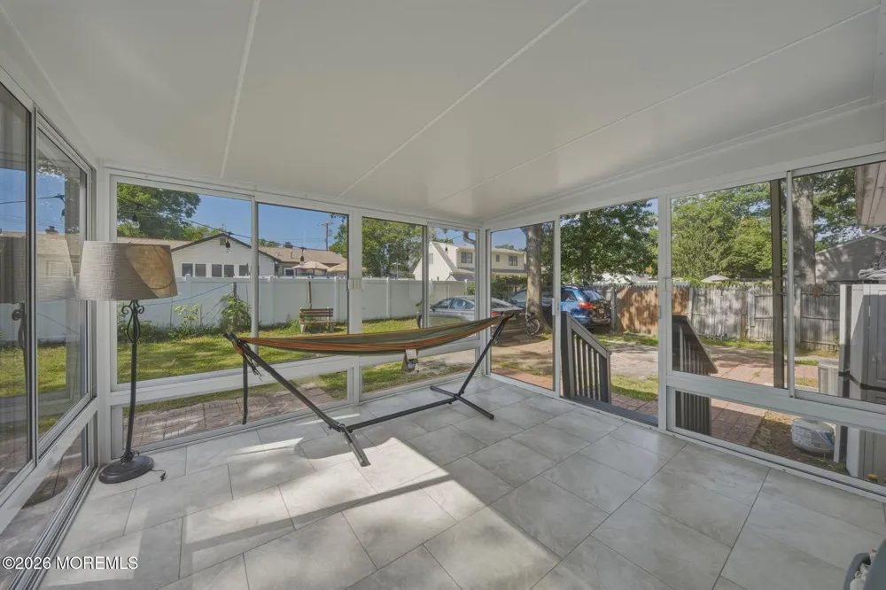 328 Mizzen Avenue Beachwood, NJ 08722