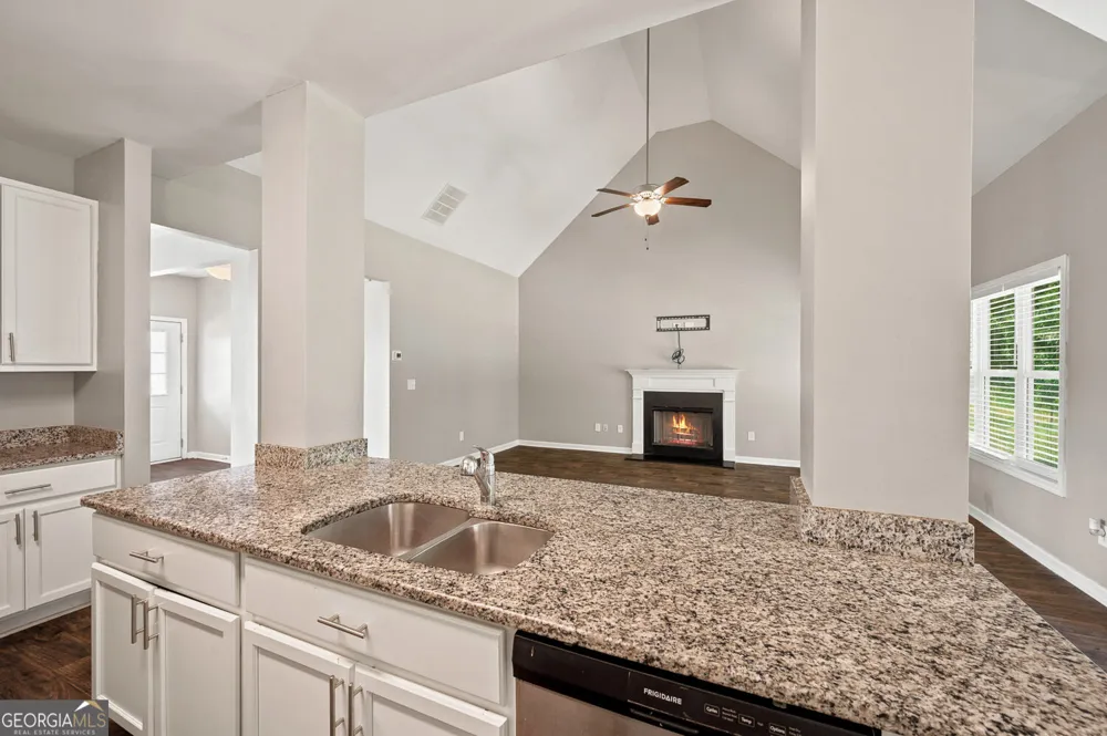 408 Glenn TRL Winder, GA 30680