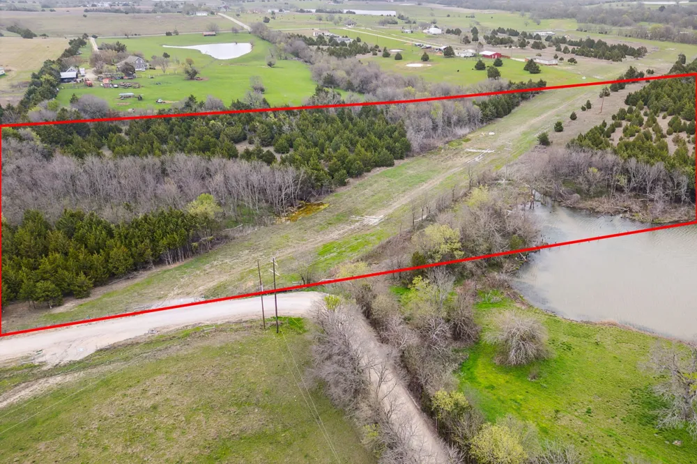 25 County Road 672 Blue Ridge, TX 75424