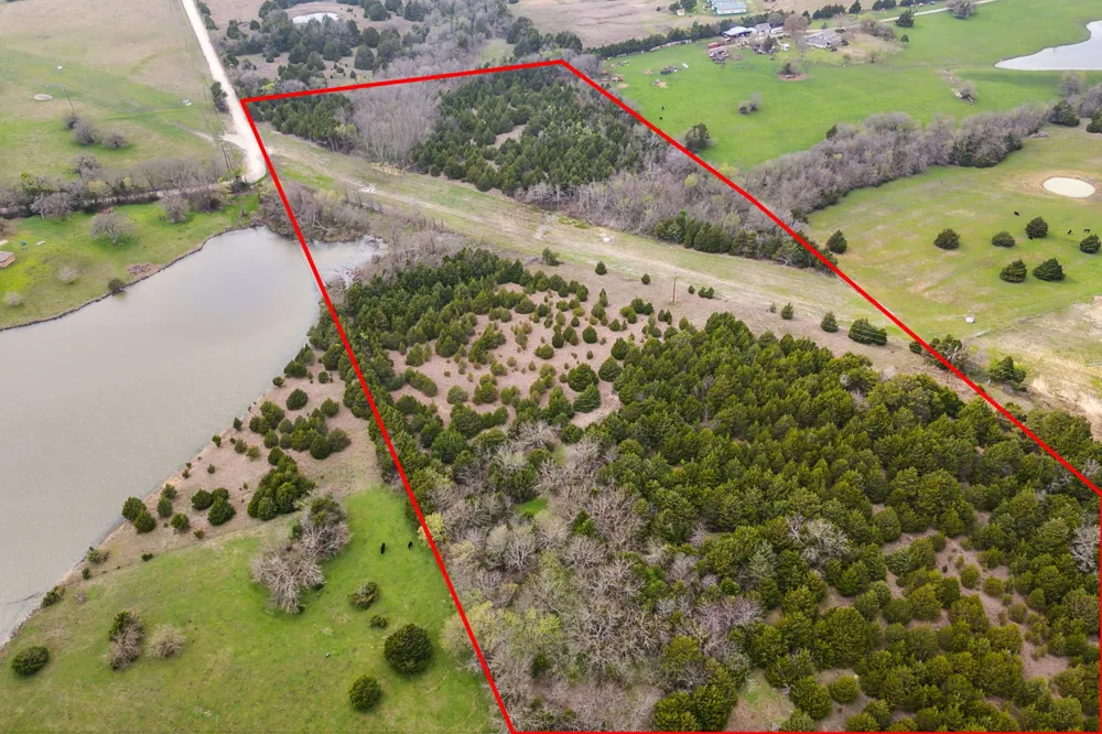 25 County Road 672 Blue Ridge, TX 75424