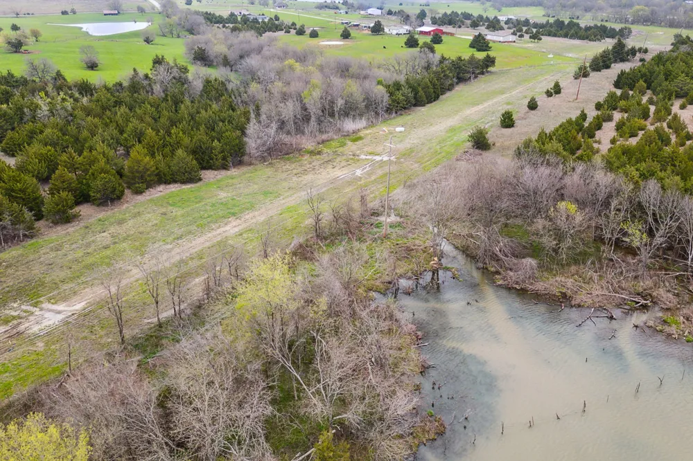 25 County Road 672 Blue Ridge, TX 75424