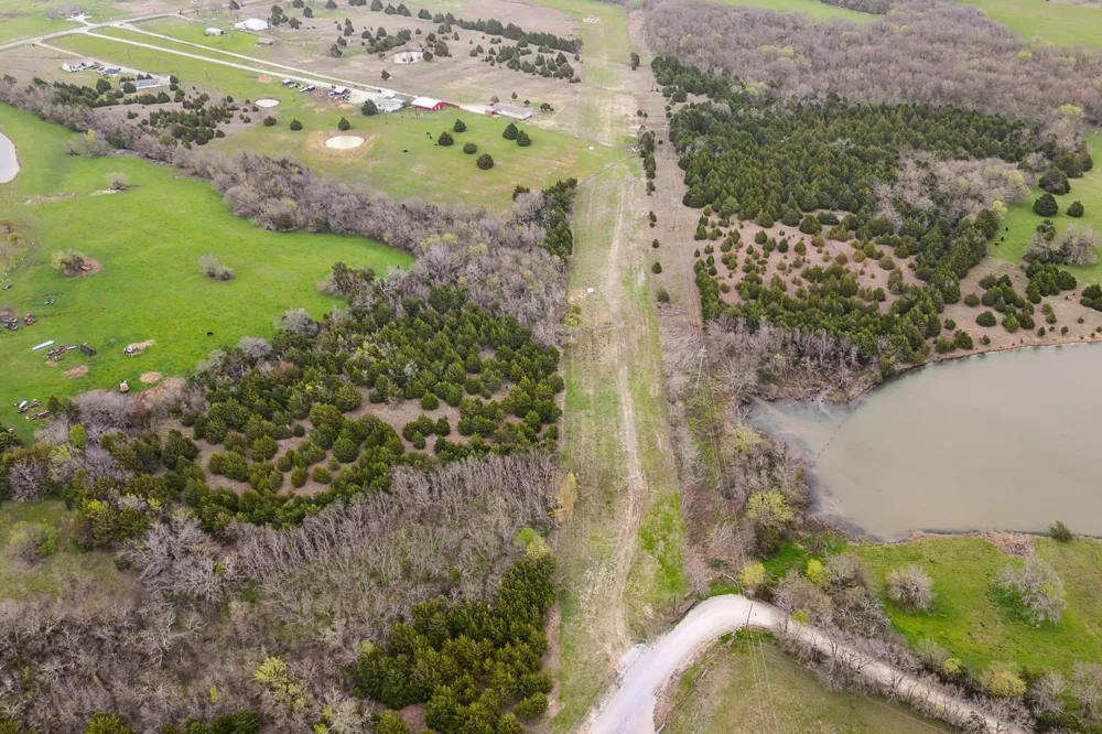 25 County Road 672 Blue Ridge, TX 75424