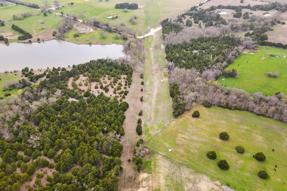 25 County Road 672 Blue Ridge, TX 75424