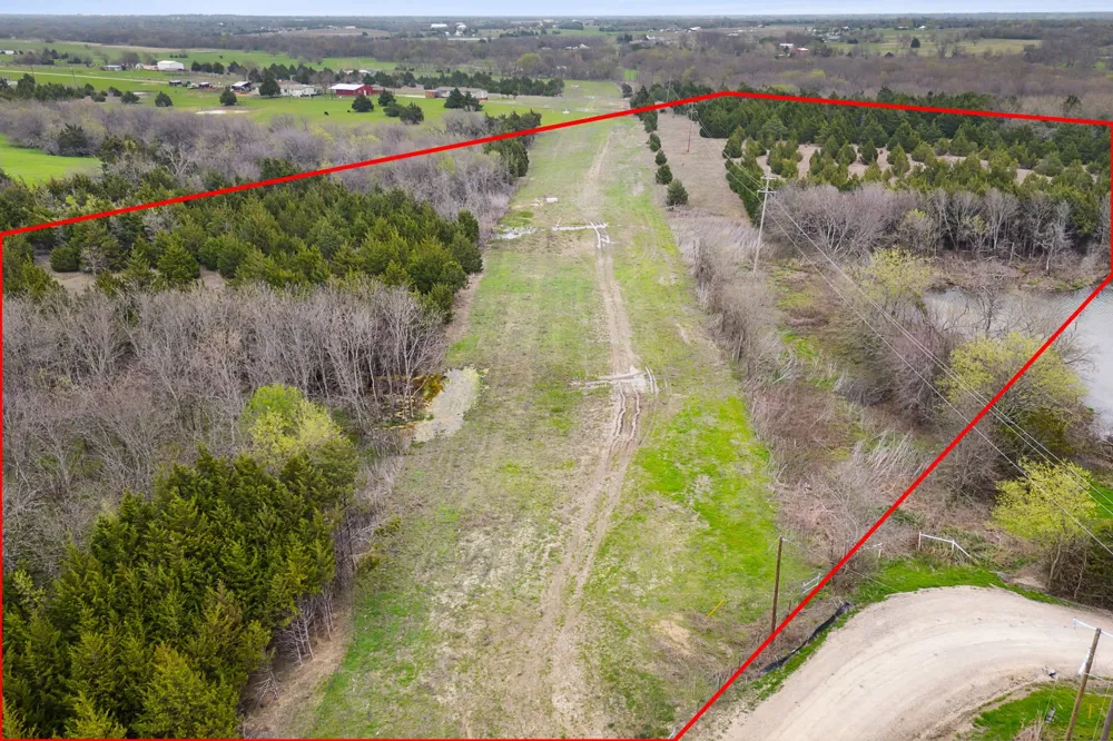 25 County Road 672 Blue Ridge, TX 75424