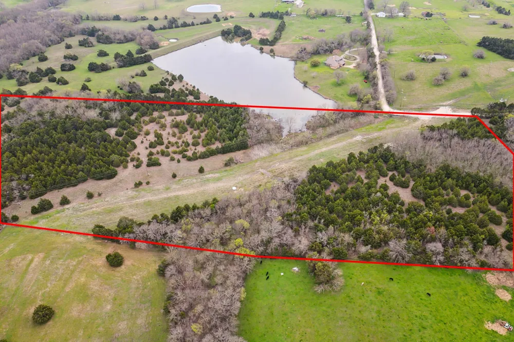 25 County Road 672 Blue Ridge, TX 75424