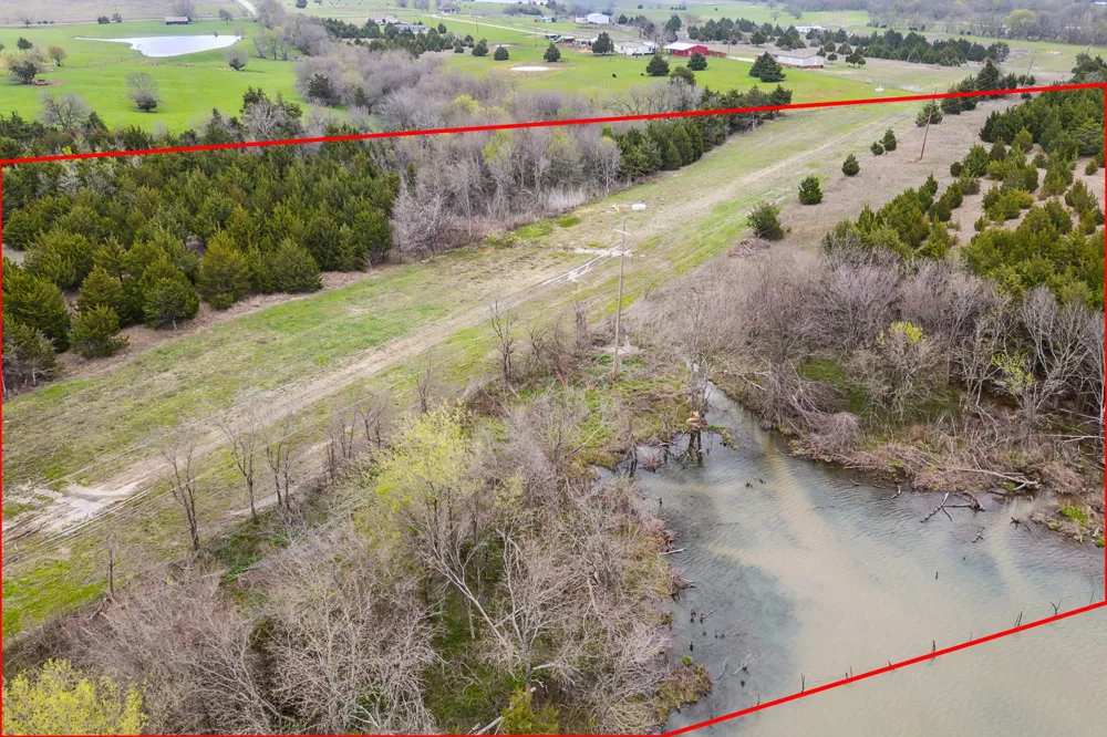 25 County Road 672 Blue Ridge, TX 75424