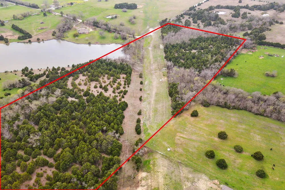 25 County Road 672 Blue Ridge, TX 75424