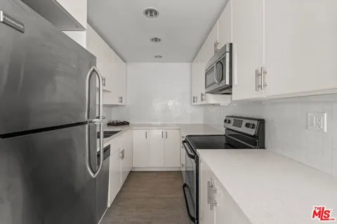 843 4th Street #106