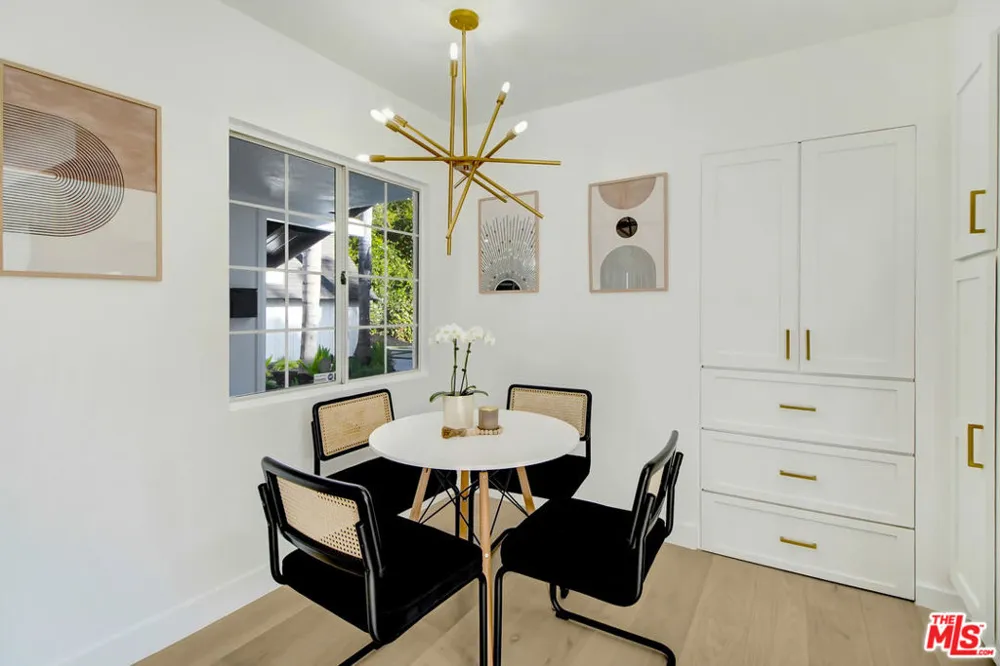 23209 Bigler Street Woodland Hills, CA 91364