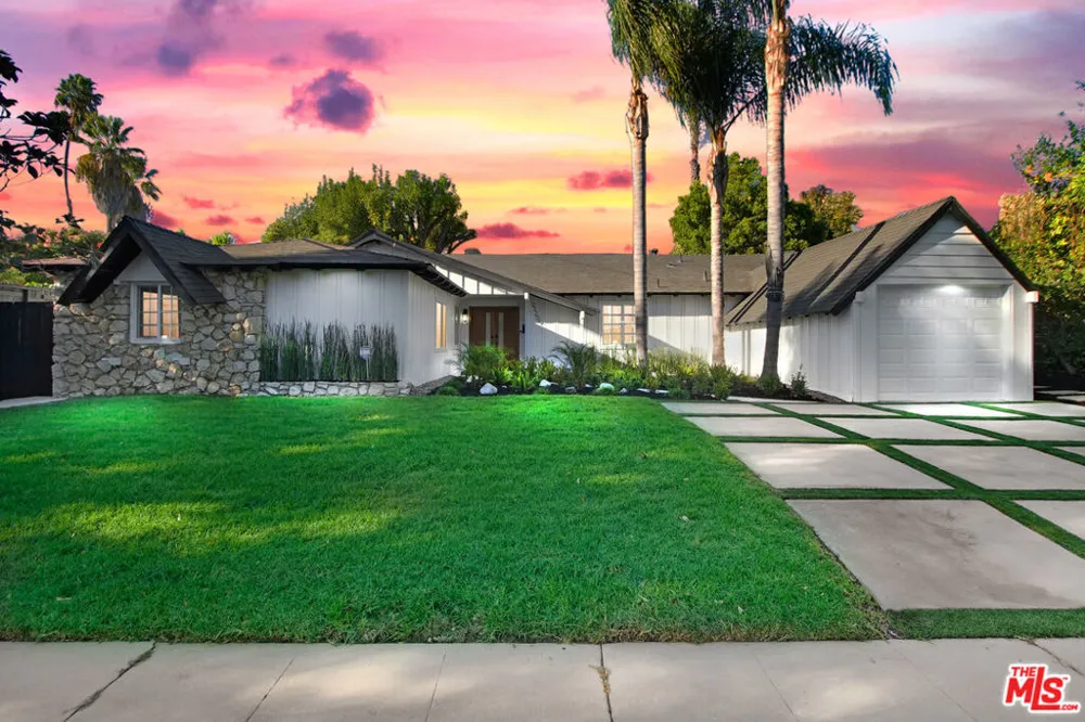 23209 Bigler Street Woodland Hills, CA 91364