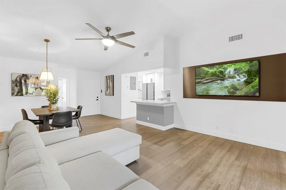 84 CENTENNIAL COURT Deerfield Beach, FL 33442