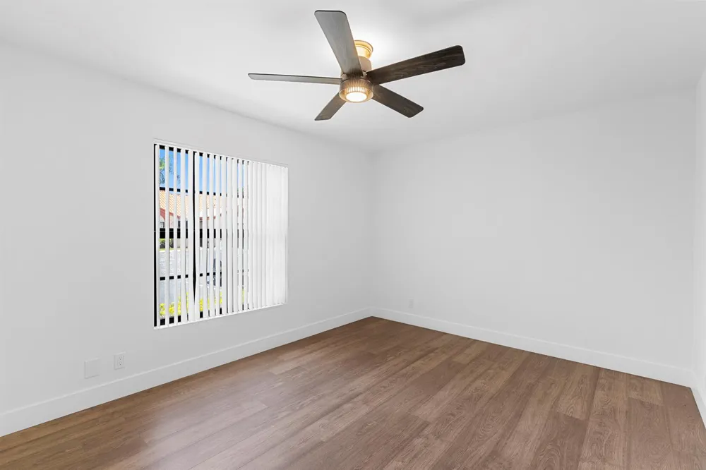84 CENTENNIAL COURT Deerfield Beach, FL 33442