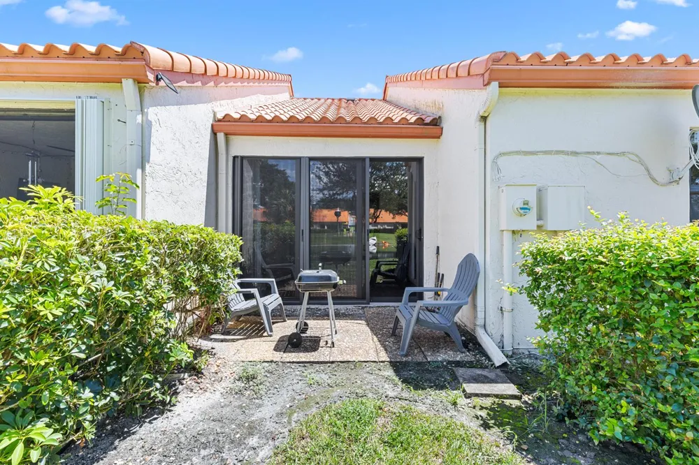 84 CENTENNIAL COURT Deerfield Beach, FL 33442