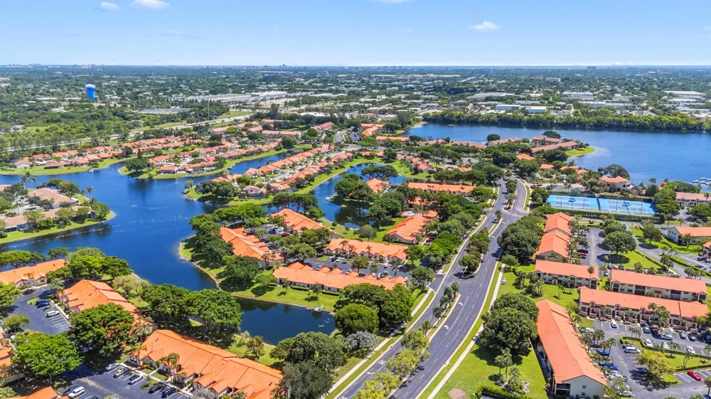 84 CENTENNIAL COURT Deerfield Beach, FL 33442