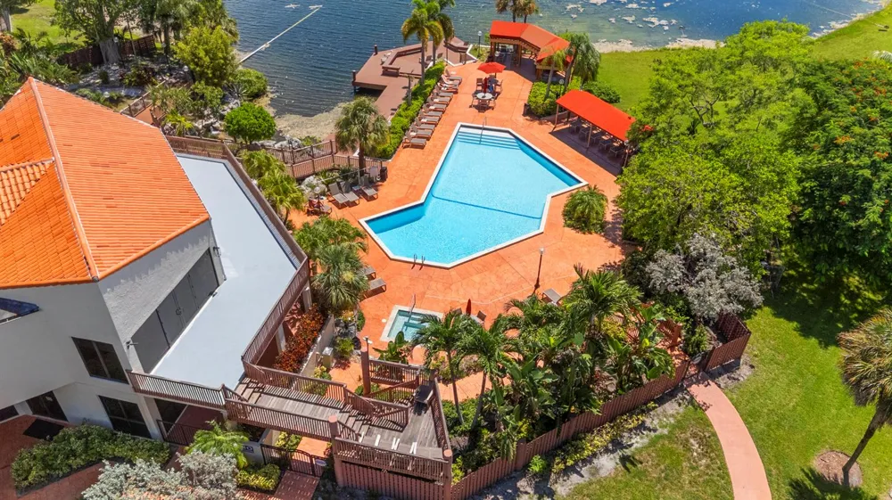 84 CENTENNIAL COURT Deerfield Beach, FL 33442