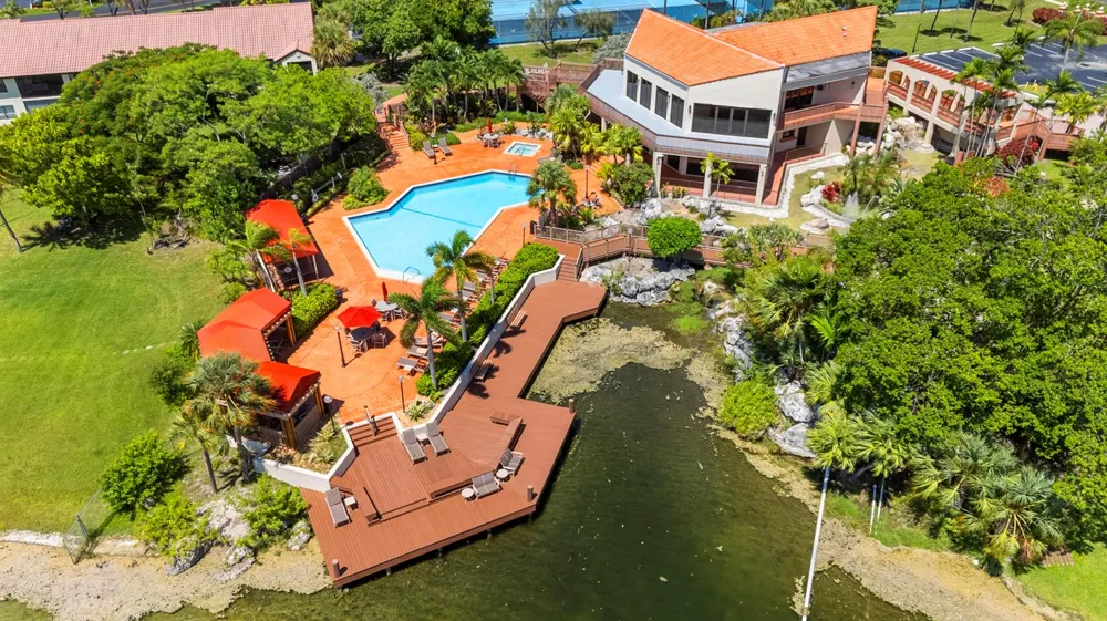 84 CENTENNIAL COURT Deerfield Beach, FL 33442