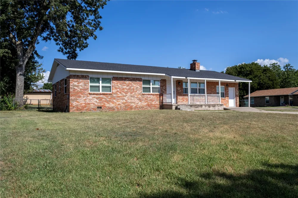 1204 NW Gaye Street Kingston, OK 73439