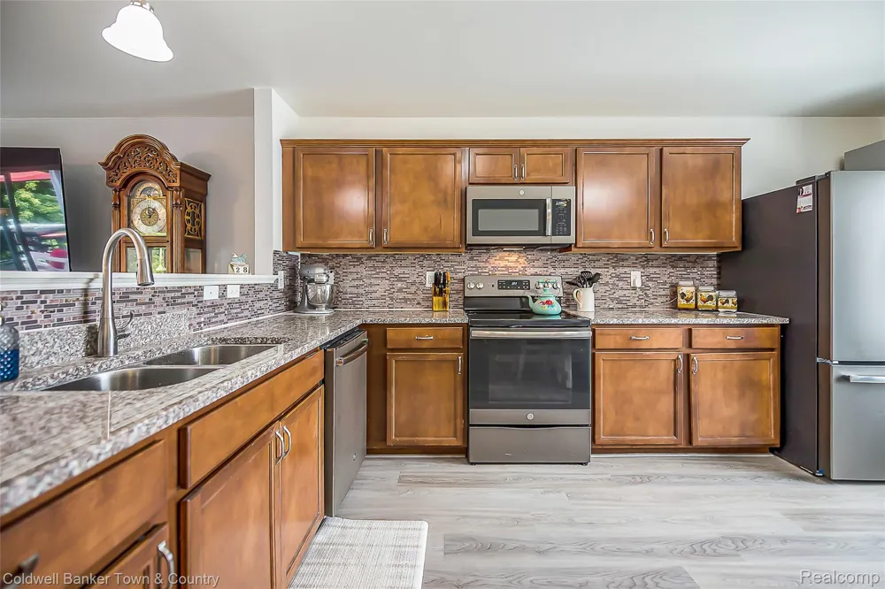 8614 Swartz River Drive Handy Township, MI 48836