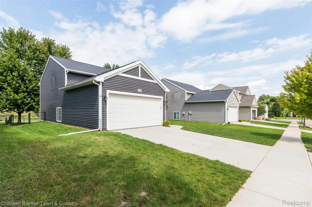 8614 Swartz River Drive Handy Township, MI 48836