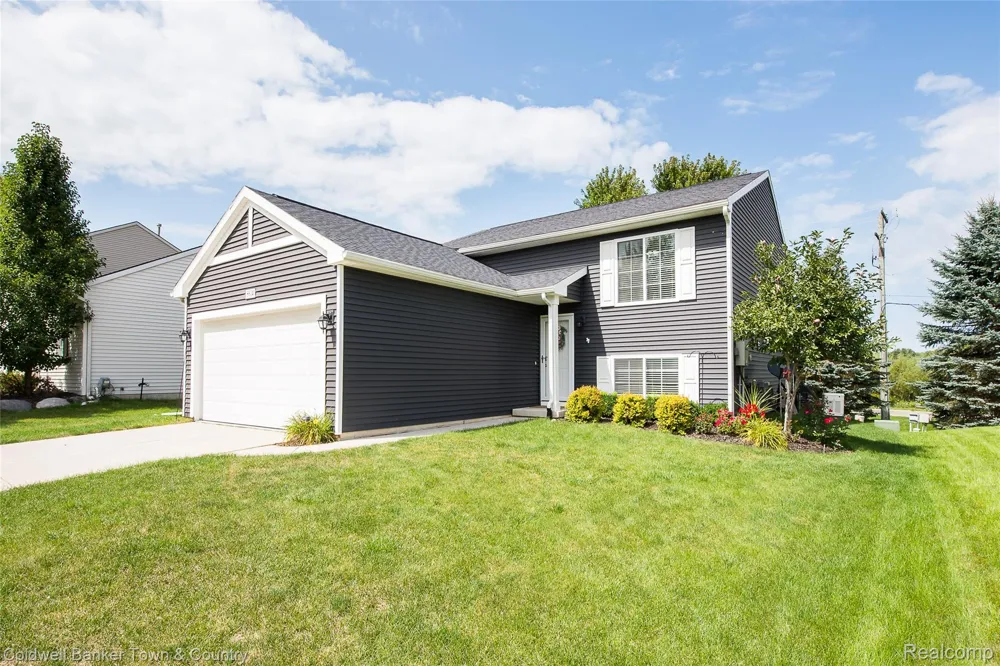 8614 Swartz River Drive Handy Township, MI 48836
